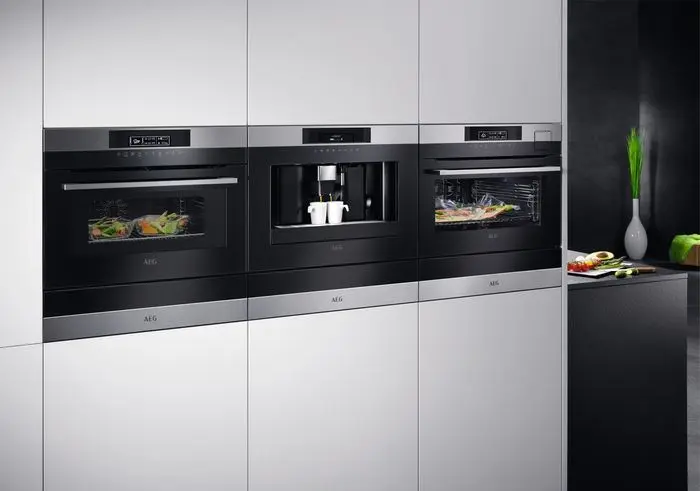 Встраиеваемая кофемашина Aeg KKK884500M (Inox) - 3