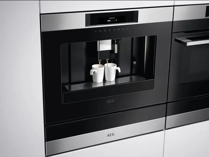 Встраиеваемая кофемашина Aeg KKK884500M (Inox) - 6