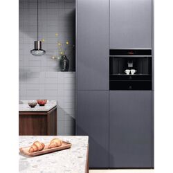 Встраиваемая кофемашина Electrolux 900 Pro EBC85X (Black/Inox) Thumb