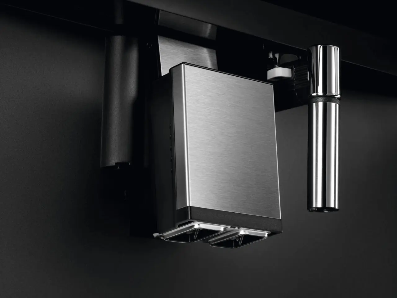 Встраиваемая кофемашина Electrolux KBC85H (Black)