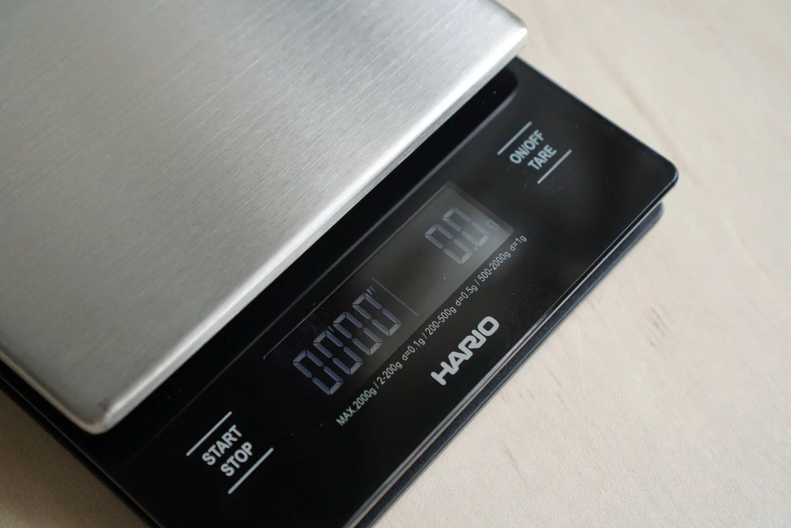 Кухонные весы Hario VSTM-2000HSV (Silver/Black) - 2