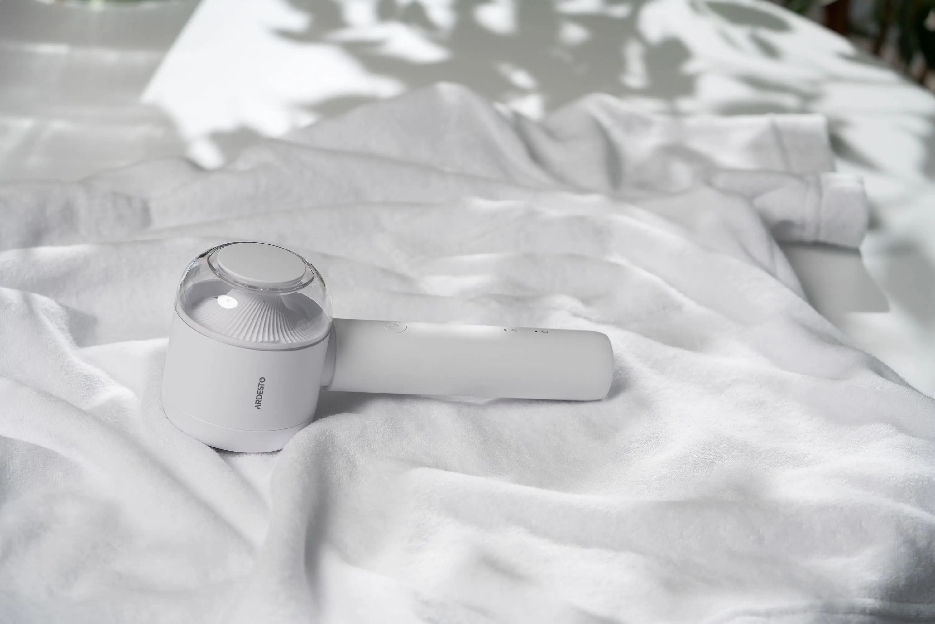 Aparat de curatat scame Ardesto LSH-Y1 (White)