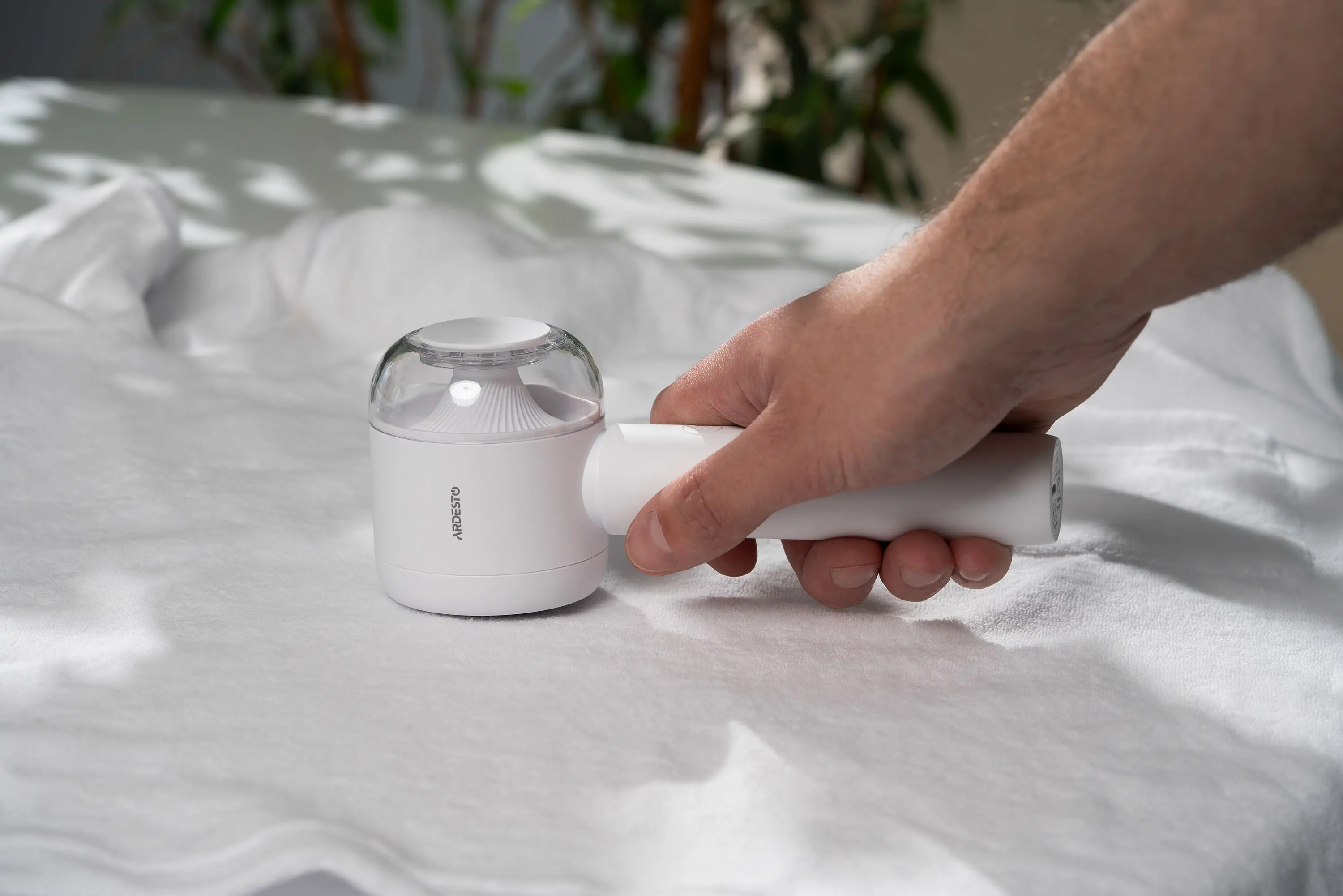 Aparat de curatat scame Ardesto LSH-Y1 (White)