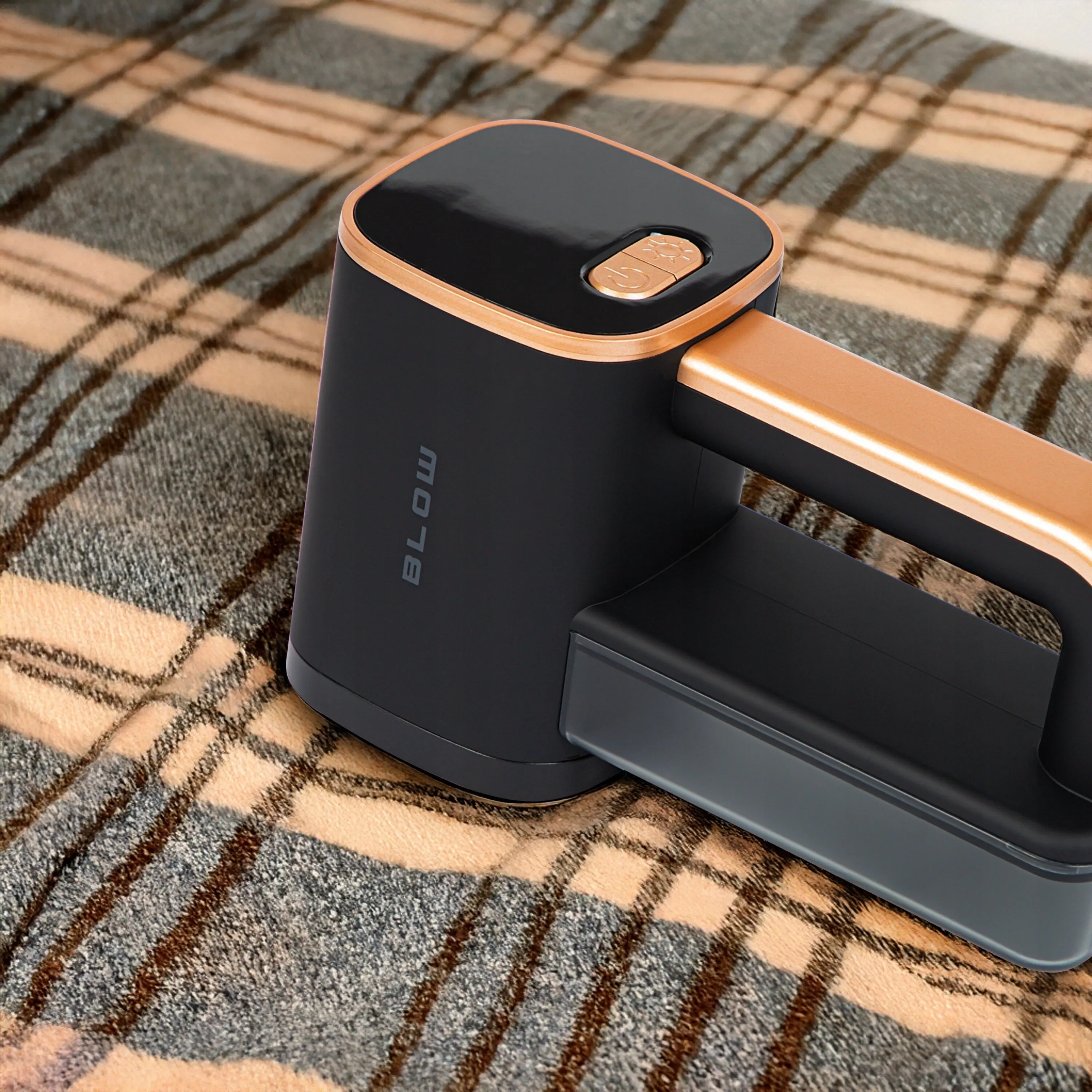 Машинка для стрижки катышков Blow LR-61 (Black/Gold) - 6