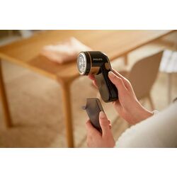 Машинка для стрижки катышков Philips GC026/80 (Black) Thumb