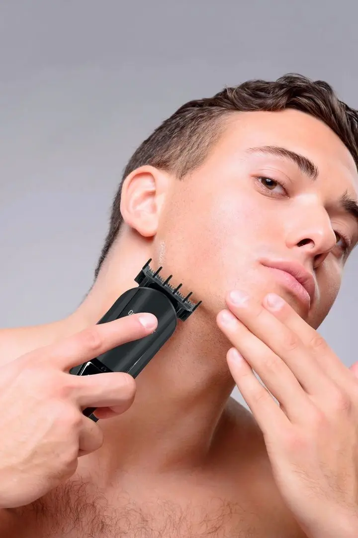 Машинка для стрижки Goldmaster 11in1 GM 8107 (Black/Silver)