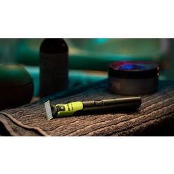 Триммер Philips OneBlade 360 QP4631/65 (Black/Lime Green) Thumb