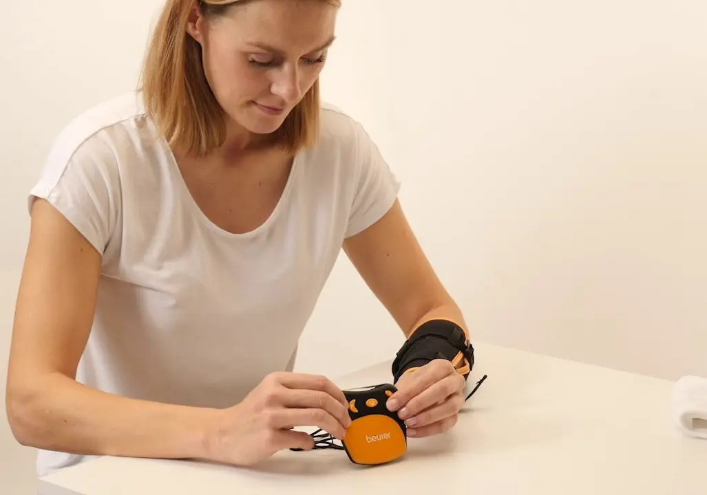 Stimulator muscular Beurer EM28 (Black/Yellow)