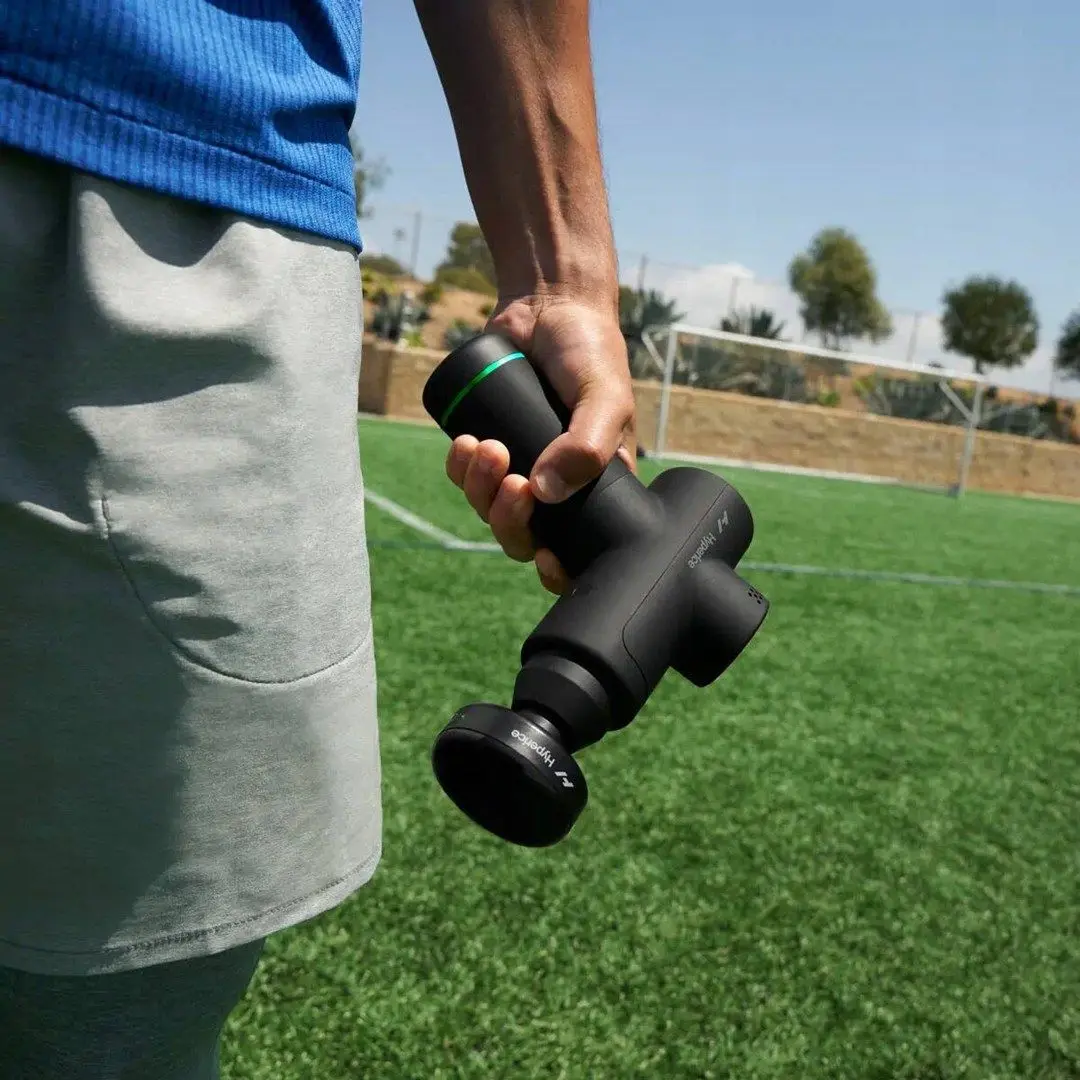 Массажный пистолет Hyperice Hypervolt GO 2.0 (Black) - 3