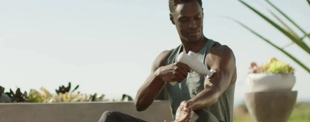 Перкуссионный массажер Hyperice Hypervolt Go 2 (White) - 6