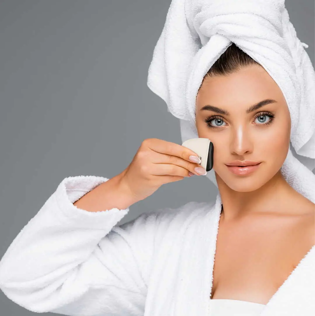 Aparat electronic pentru masaj facial Qmed Gua Sha (Cream) - 3