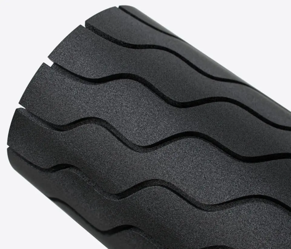 Aparat de masaj Therabody Wave Roller (Black)