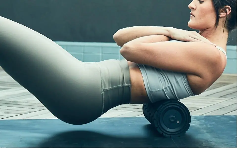 Aparat de masaj Therabody Wave Roller (Black)