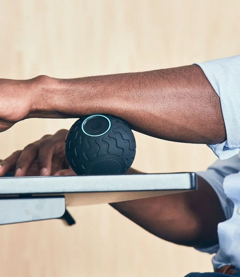 Вибромассажный мяч Theragun Wave Solo (Black)