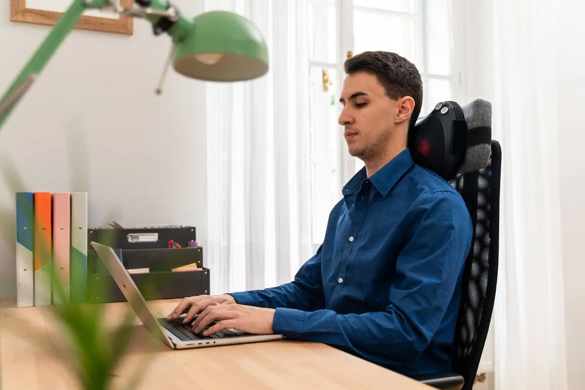 Perna de masaj TrueLife RelaxBack B3 (Black) - 4