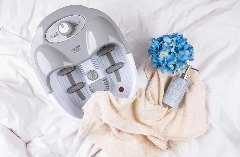 Cada cu masaj pentru picioare Adler AD 2167 (Grey/White)