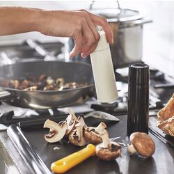 Set de rasnita de condimente Ikea Barnasinne 14cm (Negru/Alb) Thumb