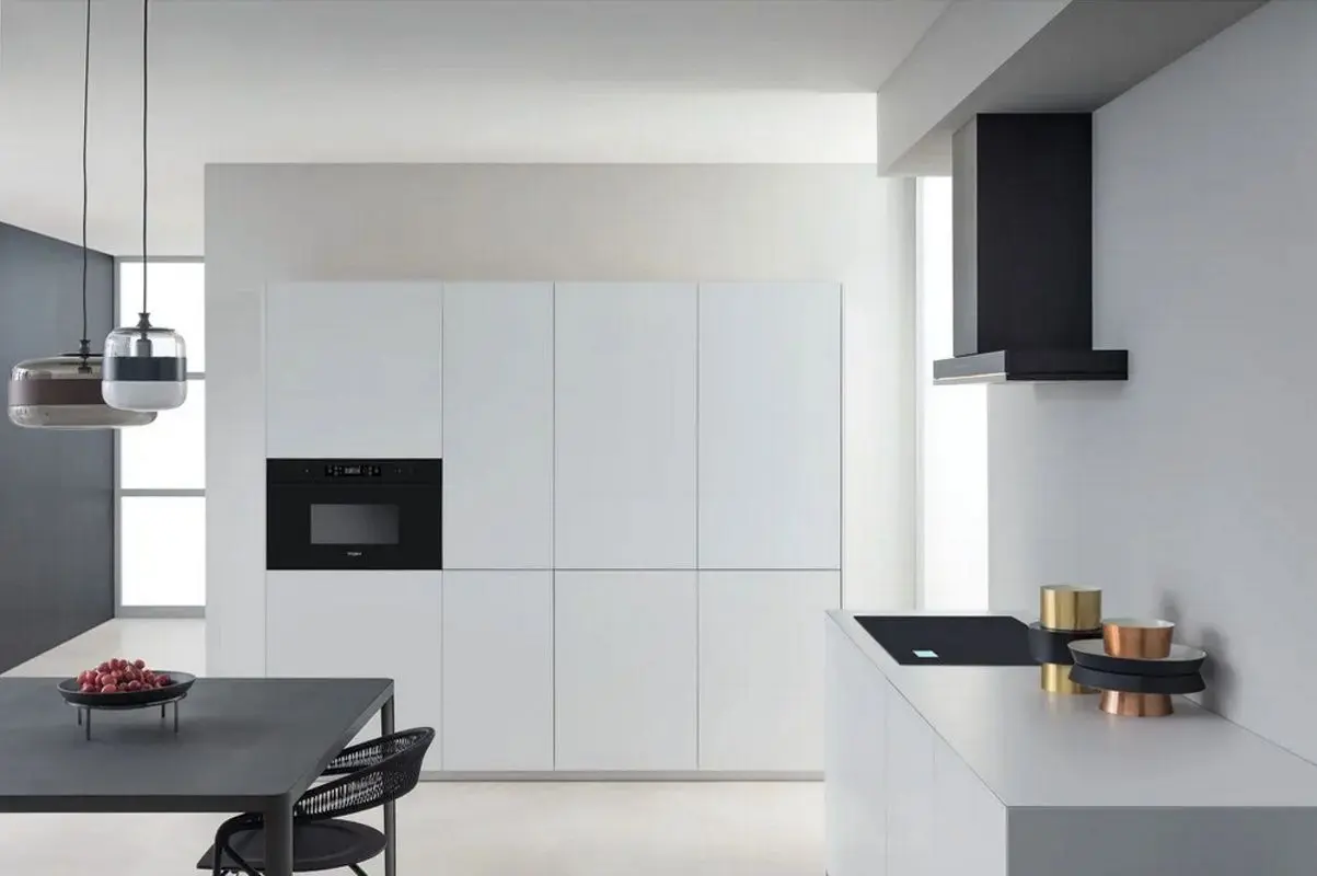 Cuptor cu microunde incorporabil Whirlpool AMW 442/NB (Black)