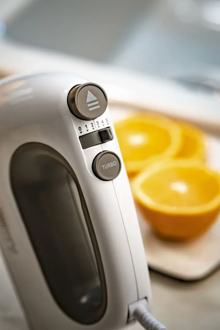 Mixer Camry CR 4220W (White/Grey)