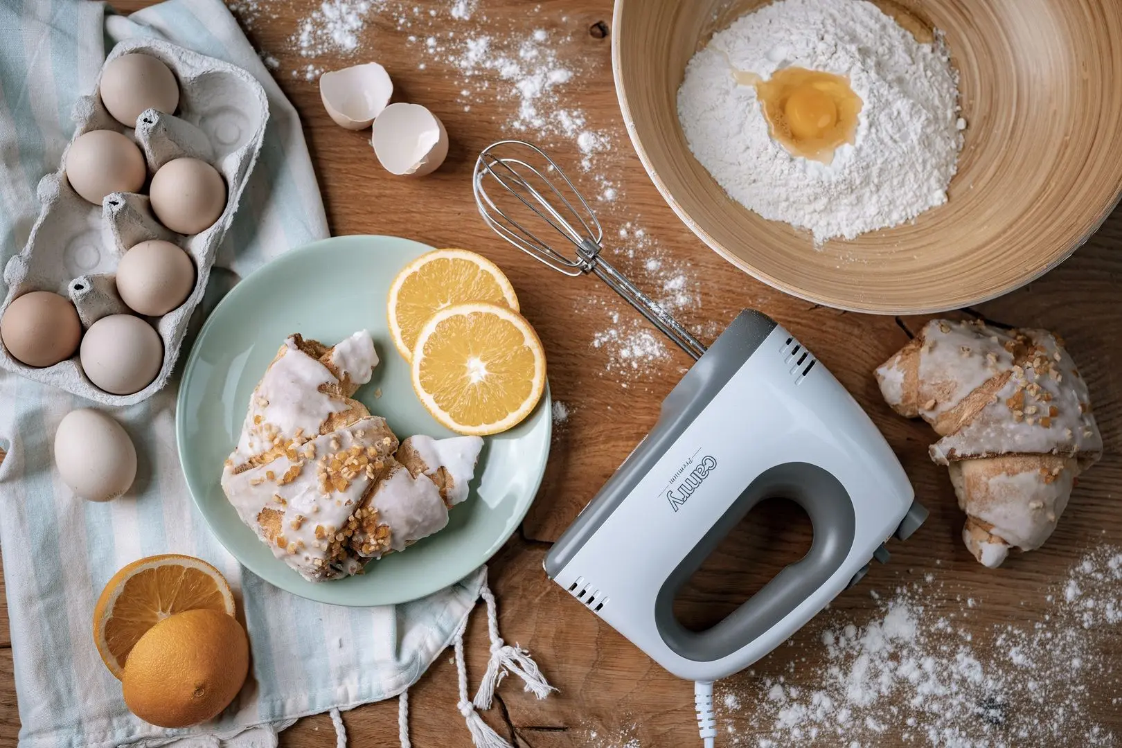 Mixer Camry CR 4220W (White/Grey)