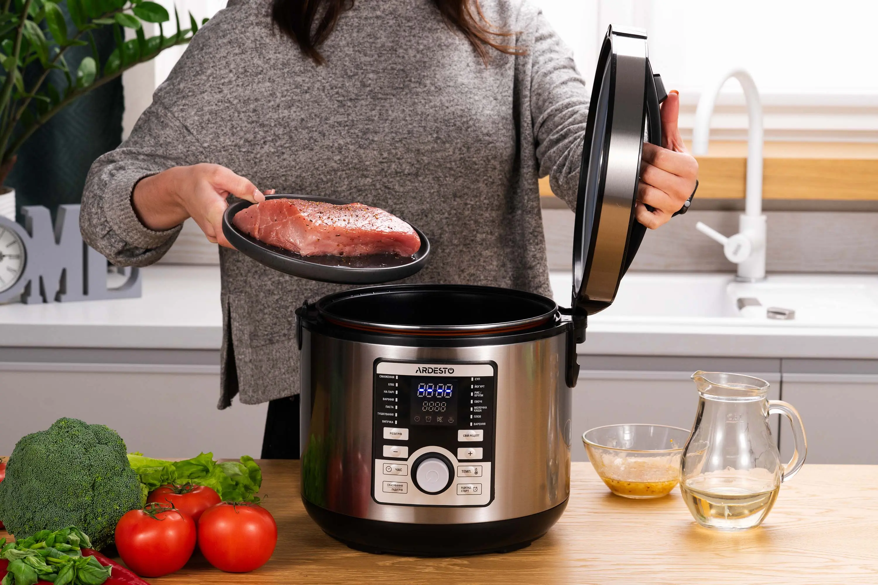 Multicooker Ardesto MC-P17 (Silver)