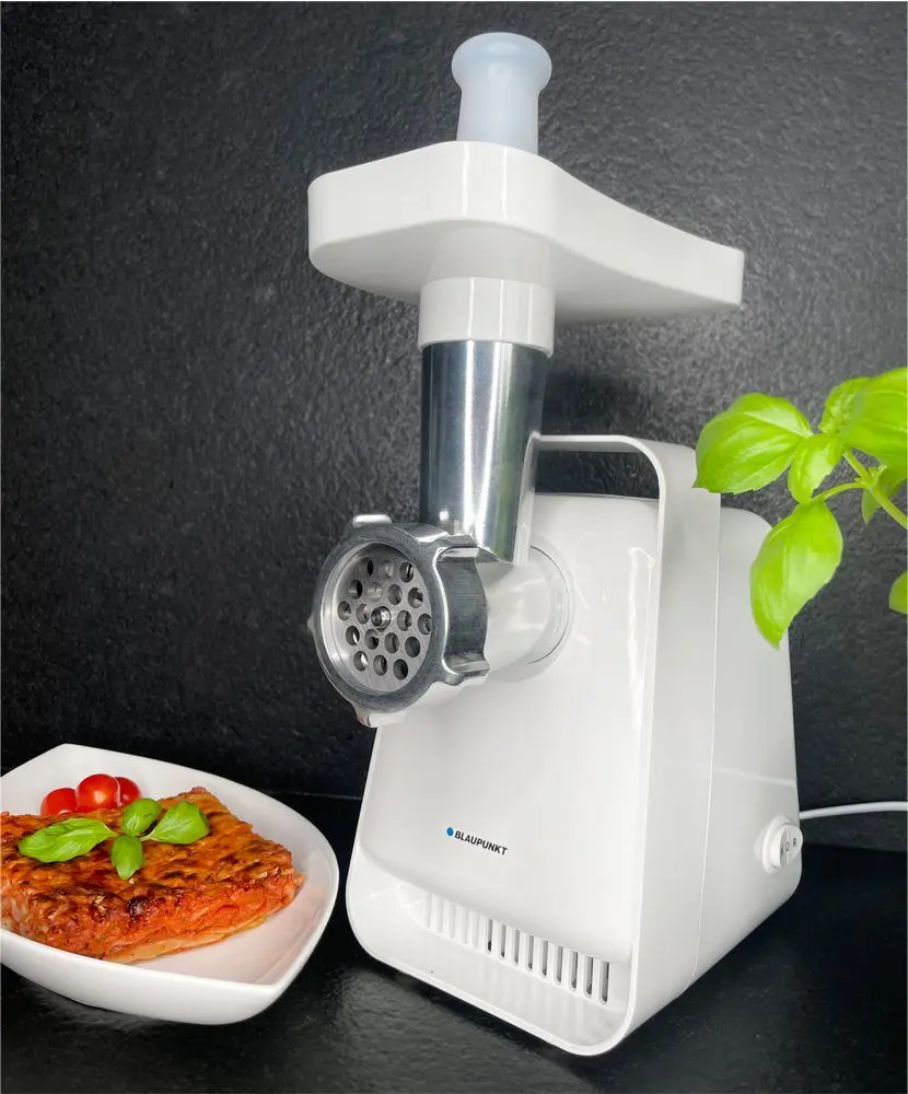 Masina de tocat carne Blaupunkt FMM301 (White)