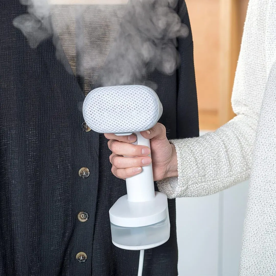 Aparat de calcat cu aburi Black&Decker BXGS1600E (White)