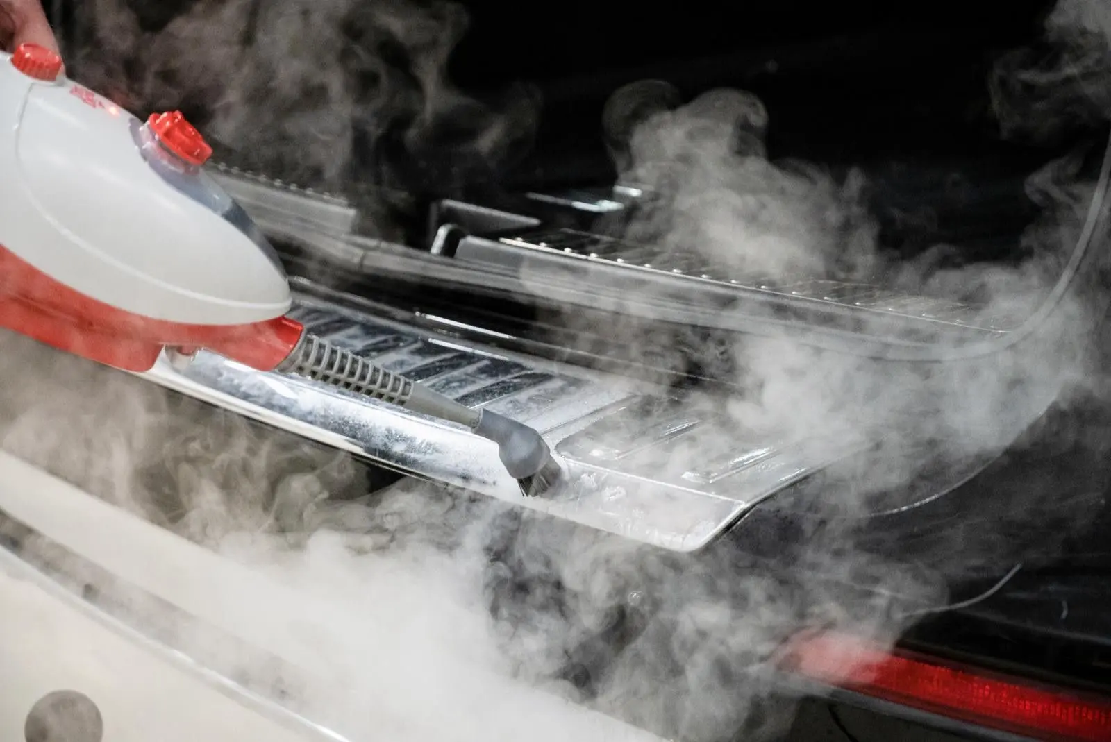 Mop cu aburi Dirt Devil DD7001 (White/Red)