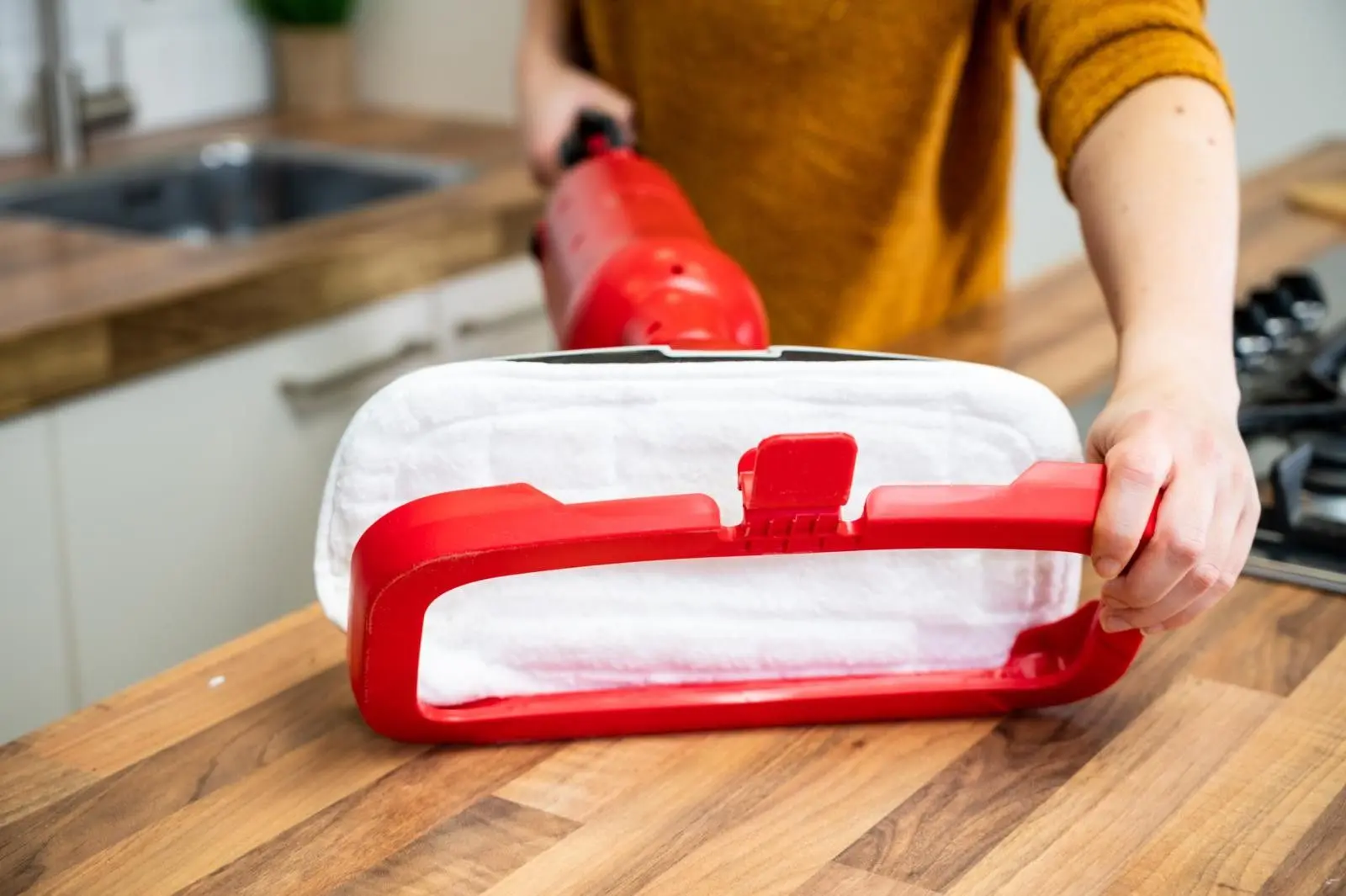 Mop cu aburi Dirt Devil DD7002 (White/Red)