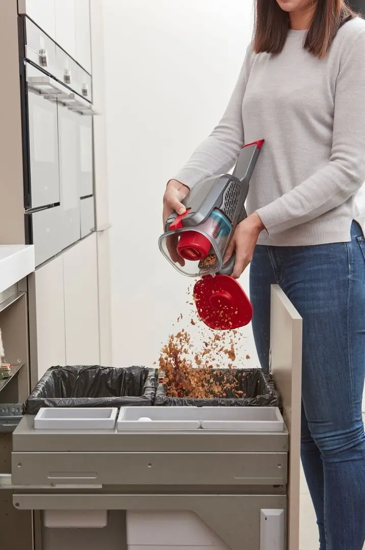 Aspirator de mana cu acumulator Black&Decker BHHV315J (Grey/Red)