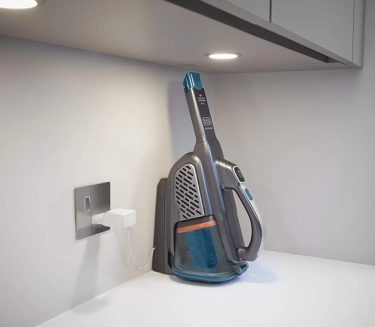 Aspirator de mana cu acumulator Black+Decker BHHV520BF (Black/Blue)