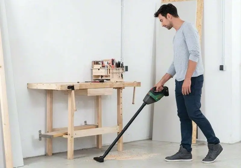 Aspirator de mana cu acumulator Bosch UniversalVac 18 (Black/Green)