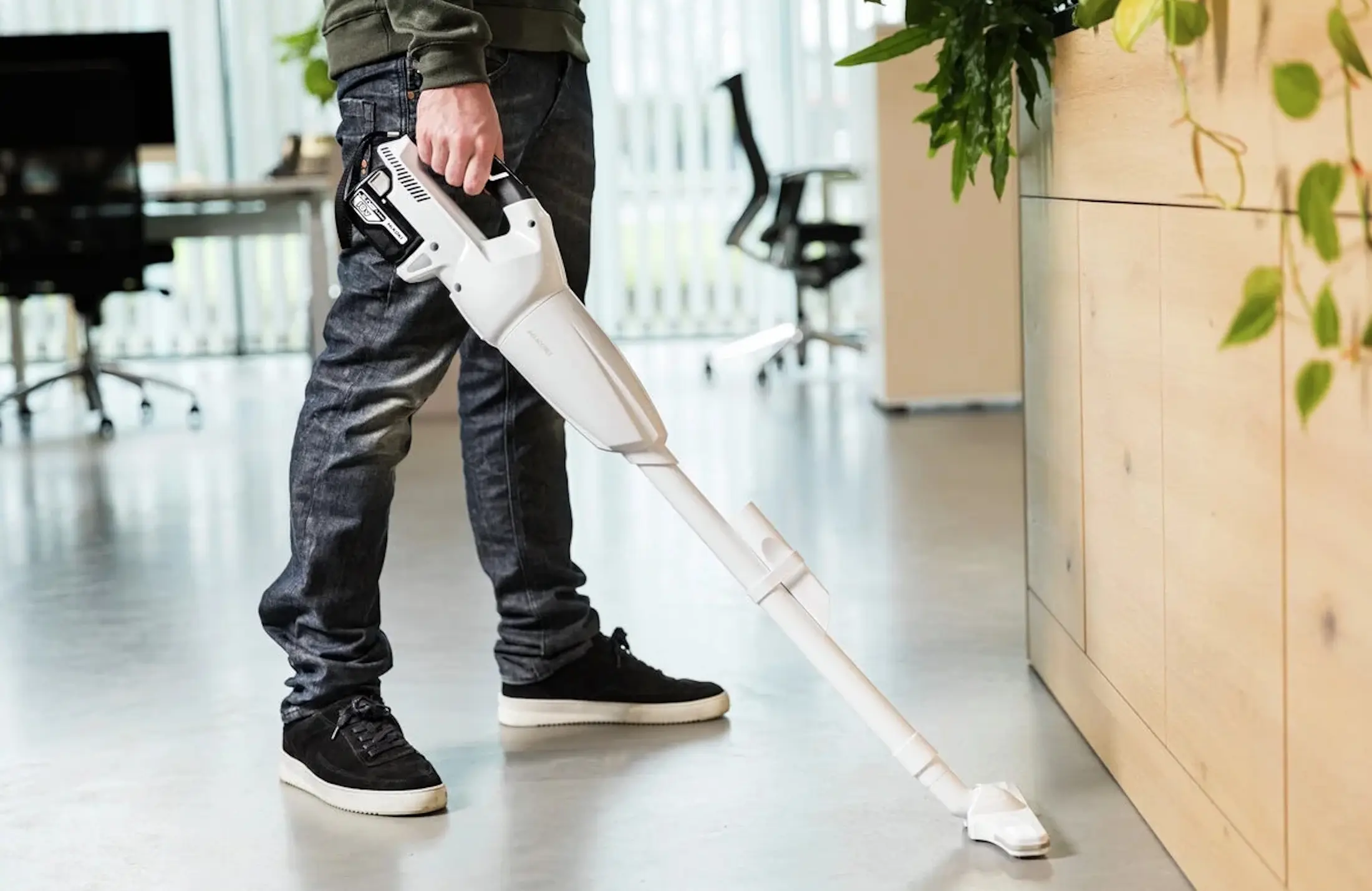 Aspirator de mana cu acumulator Hikoki R18DBW4Z (White)