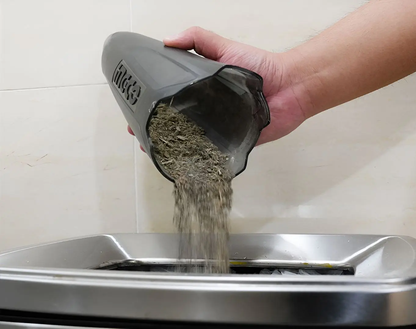 Аккумуляторный ручной пылесос Ingco CVLI201261 (Yellow/Black)