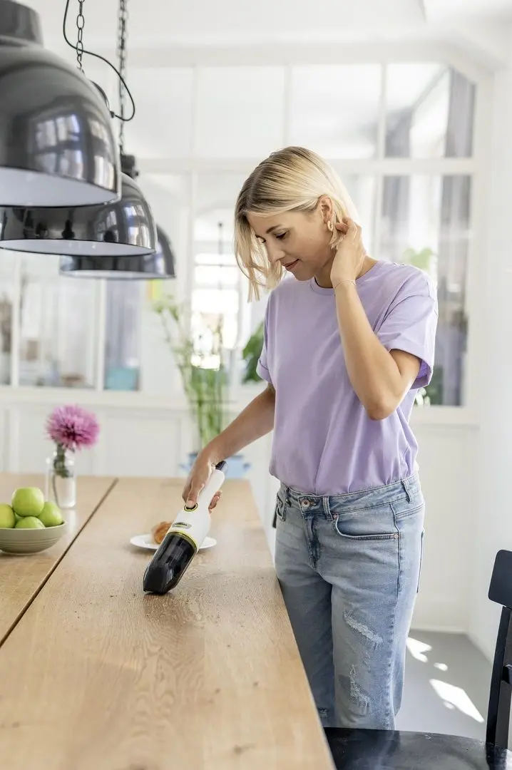 Aspirator de mana Karcher CVH 2-4 (White/Black)