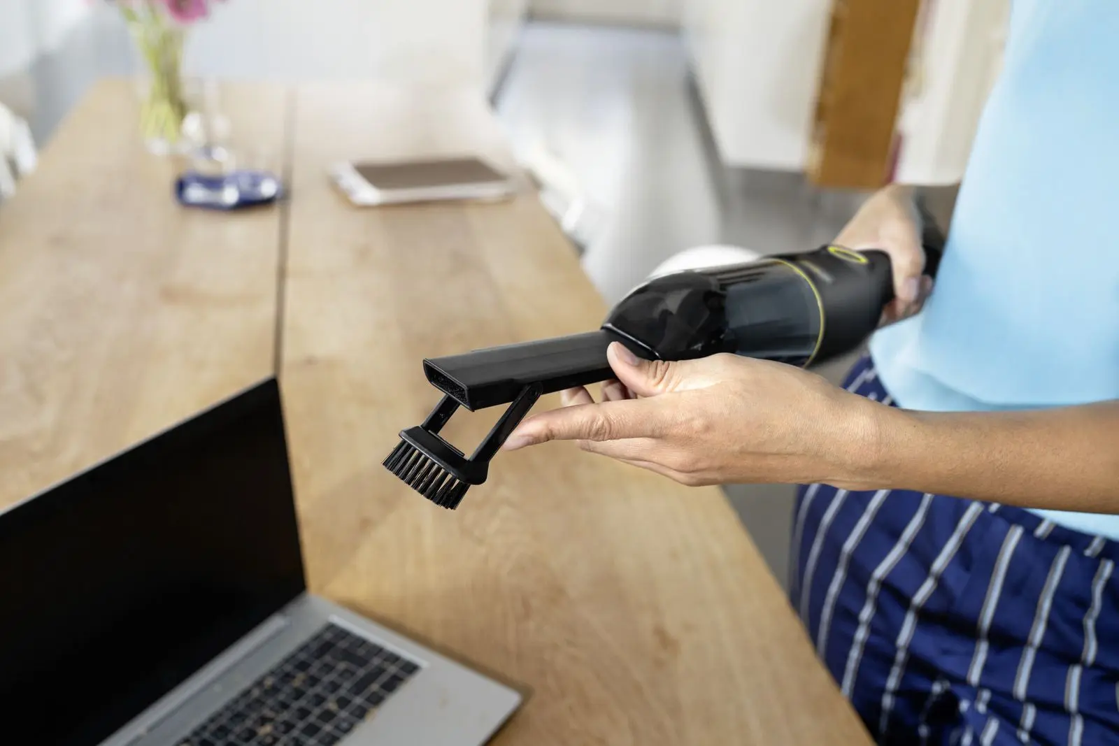 Aspirator de mana Karcher CVH Anniversary Edition (Black/Yellow)