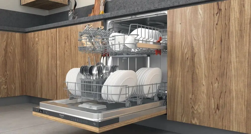 Встраиваемая посудомоечная машина Hotpoint-Ariston H2I HD526 A (Black)