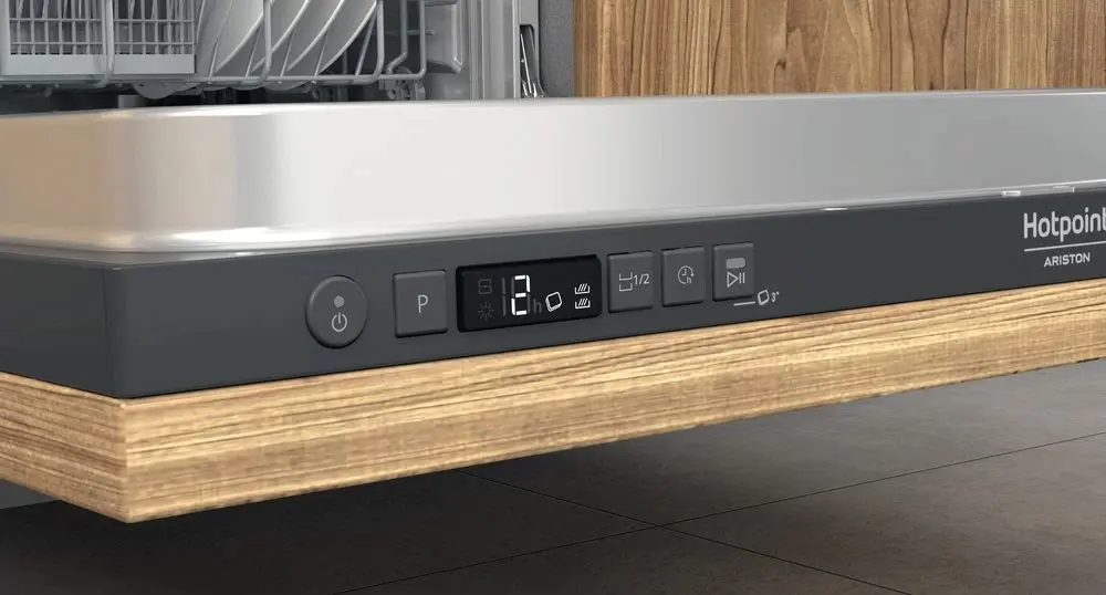 Встраиваемая посудомоечная машина Hotpoint-Ariston H2I HD526 A (Black)