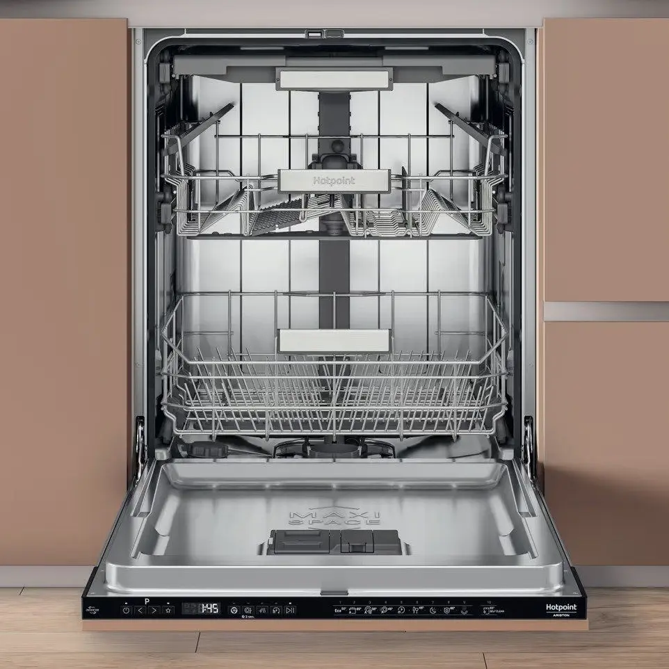 Встраиваемая посудомоечная машина Hotpoint-Ariston HM7 42 L (Black)