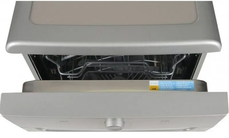 Посудомоечная машина Indesit DSCFE 1B10 S RU (Silver) - 4