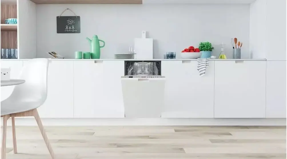 Masina de spalat vase incorporabila Indesit DSIO 3M24 C S (Silver)