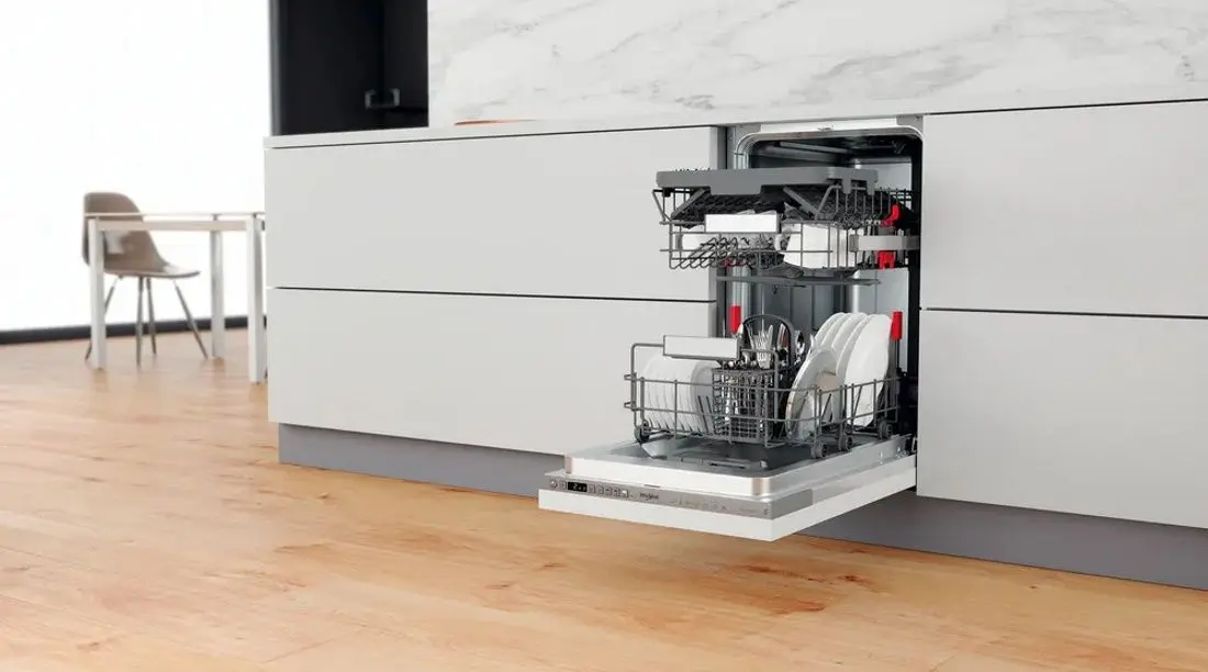 Встраиваемая посудомоечная машина Whirlpool WSIO 3T223 PCE X (Inox)