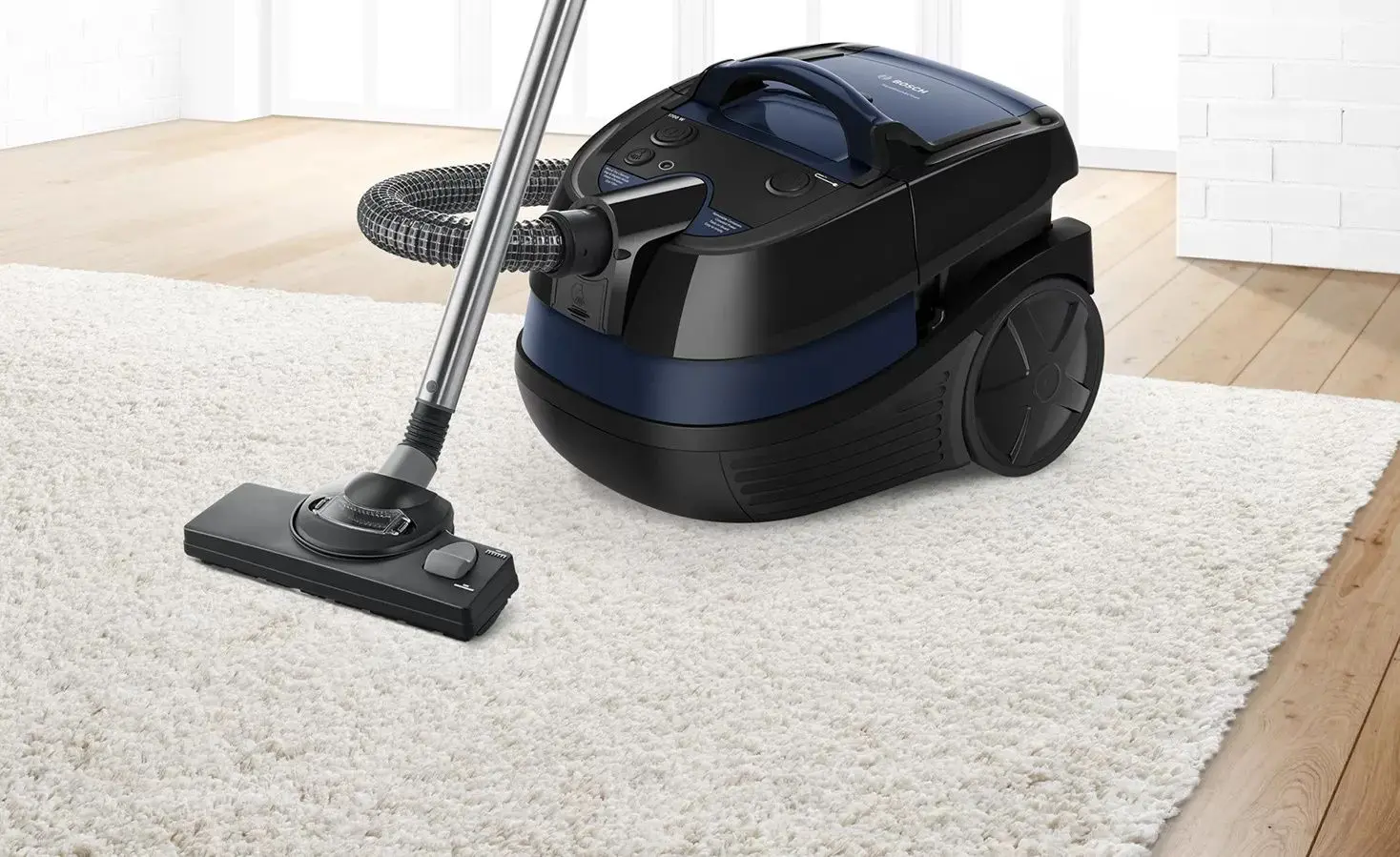 Моющий пылесос Bosch BWD41700 (Black/Blue)