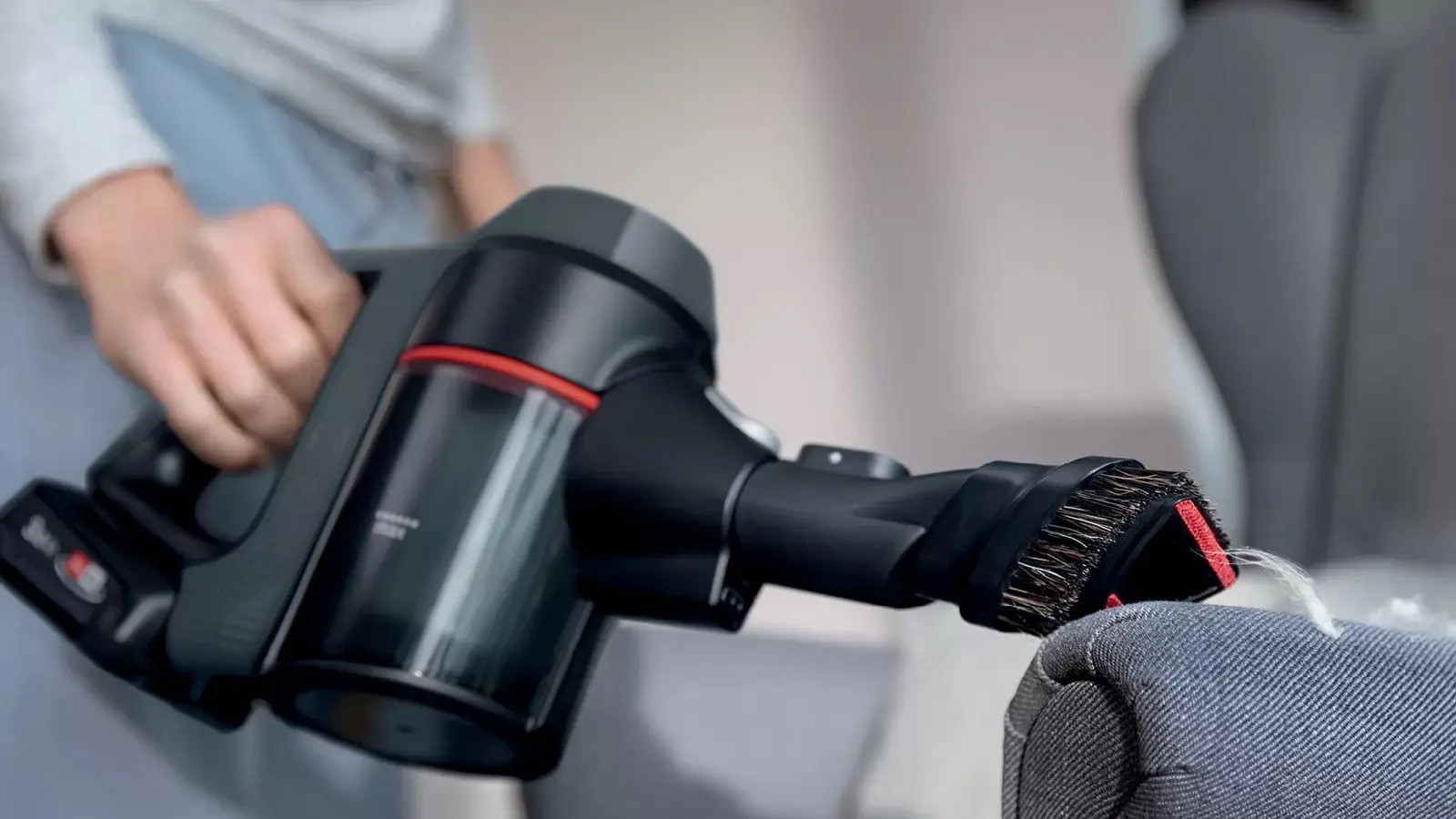 Пылесос аккумуляторный Bosch Unlimited 7 BBS712A (Graphite)