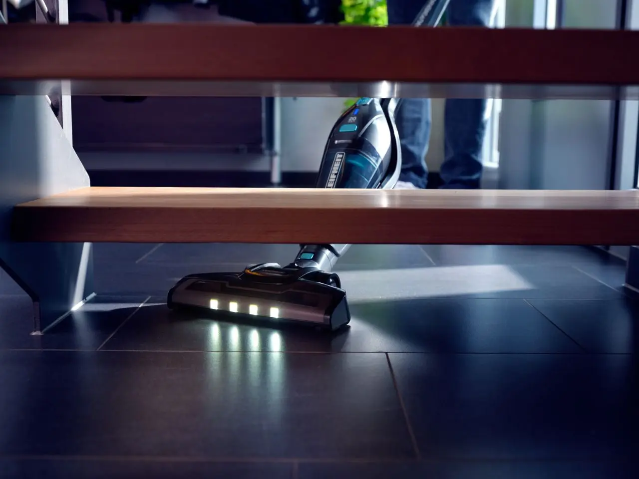 Aspirator cu acumulator 2in1 Leifheit Rotaro PowerVac 11928 (Black/Blue)