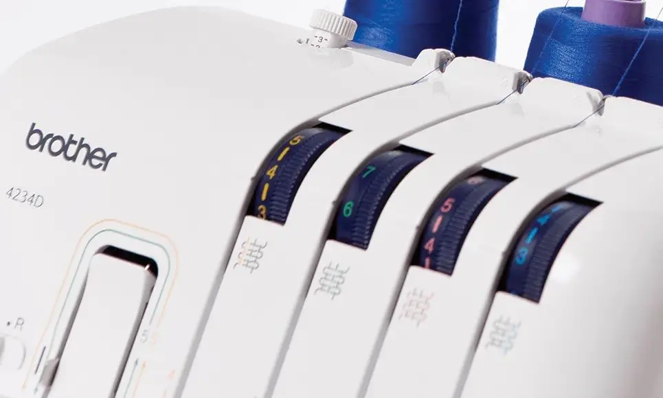 Masina de surfilat Brother 4234D (White/Blue)