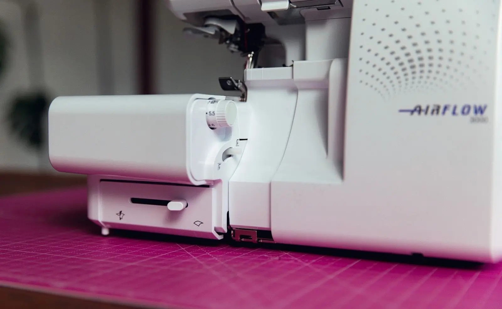 Оверлок Brother Airflow 3000 (White)