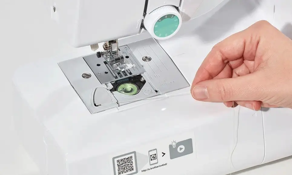 Mașină de cusut Brother CS70S (White/Green)