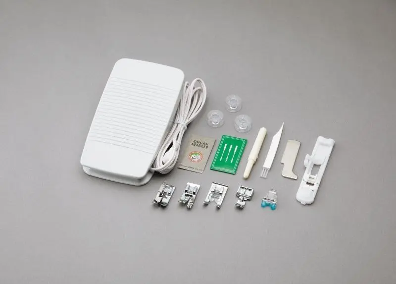 Швейная машина Brother FS40S (White/Blue)