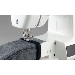 Mașină de cusut Brother HF37 Strong & Tough (White/Black) Thumb